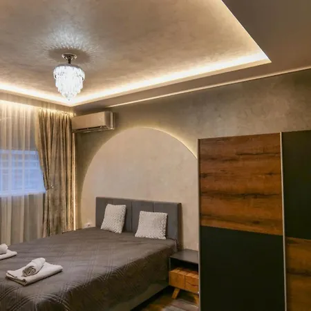 Апартаменти The Sunrise And The Sunset - Luxury 2br With Mineral Pool & Parking Варна
