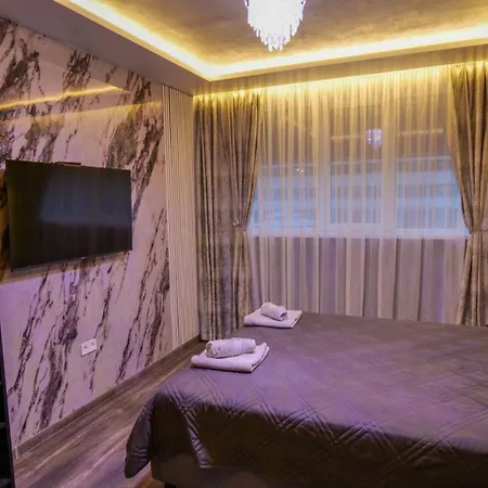 The Sunrise And The Sunset - Luxury 2br With Mineral Pool & Parking Варна
