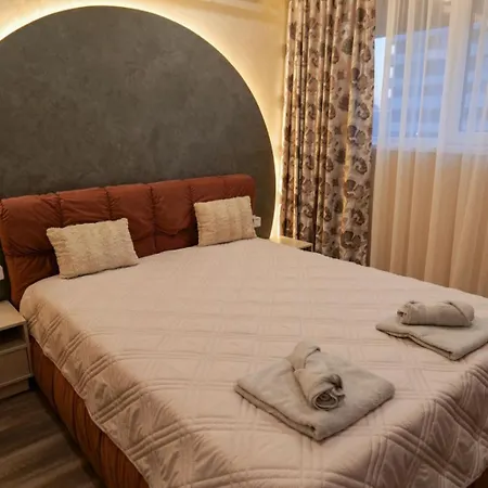 Апартаменти The Sunrise And The Sunset - Luxury 2br With Mineral Pool & Parking Варна