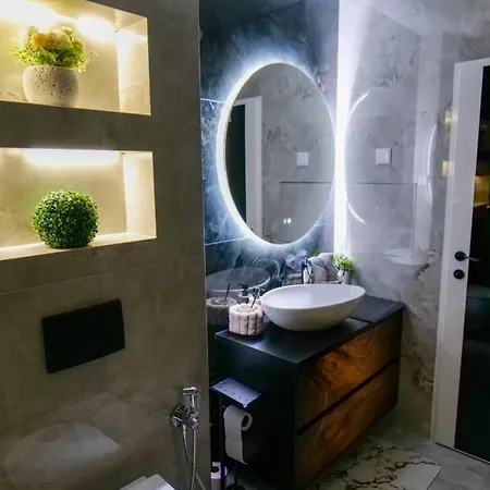 The Sunrise And The Sunset - Luxury 2br With Mineral Pool & Parking Апартаменти Варна