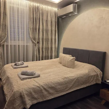 The Sunrise And The Sunset - Luxury 2br With Mineral Pool & Parking Warna